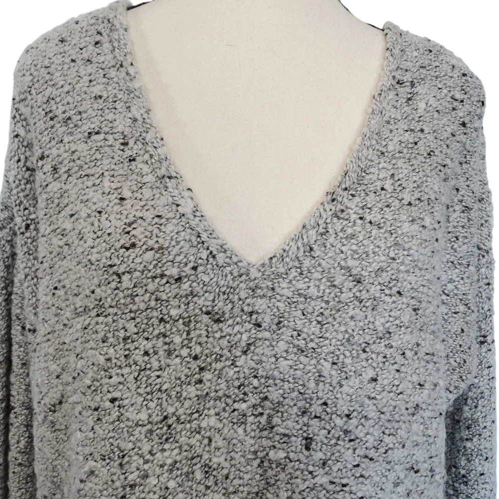 3/$20 Garage V-Neck Relaxed Heathered Grey Boucle Sweater - Sz L Open To Offers - Picture 2 of 7
